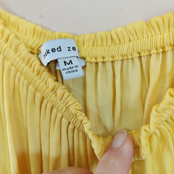 Naked Zebra yellow off the the shoulder blouse with ruffle detail on the… - Picture 4 of 6